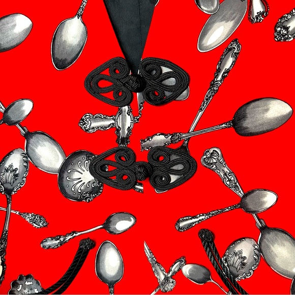 Max & Mabel Vtg Kimono tapestry 100% Silk red spoon pattern Vest Medium - Picture 3 of 8